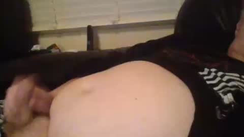 Snapshot of labialuv2suck chatting on March 1, 8:21 pm labialuv2suck online show from March 1, 8:21 pm