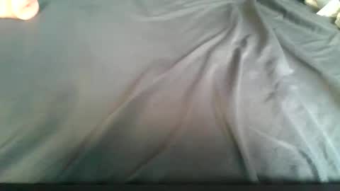 lacrioxcum18 online show from December 29, 4:30 pm