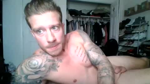 lacrioxcum18 online show from December 31, 9:39 pm