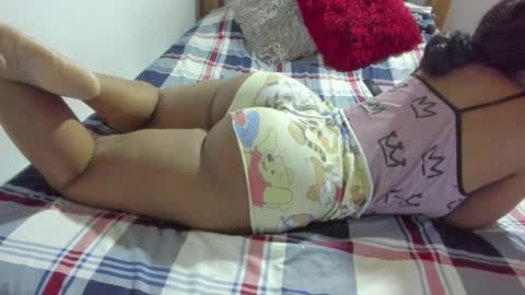 Snapshot of ladahear_ chatting on October 14, 10:32 pm Akyra online show from October 14, 10:32 pm