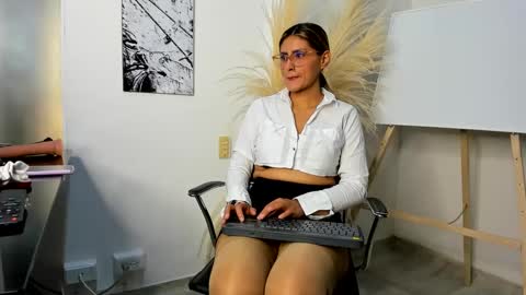 LADY  online show from February 7, 1:47 am