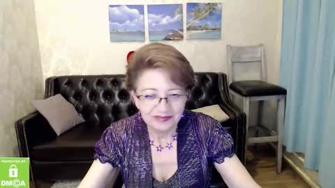 Snapshot of lady_sexy_di chatting on December 13, 7:53 pm Diana online show from December 13, 7:53 pm