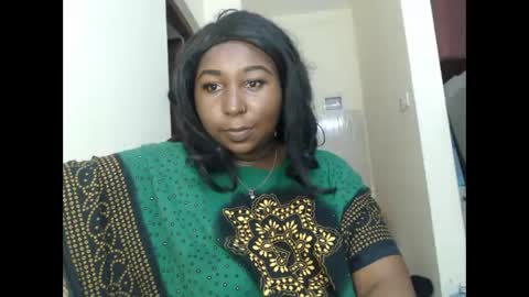 Maya online show from October 5, 3:32 pm