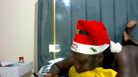 lindah32 online show from December 25, 8:17 pm