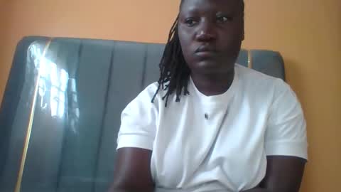 lindah32 online show from October 10, 5:06 am