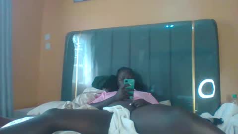 lindah32 online show from November 11, 6:13 am