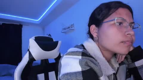  Lady  online show from January 26, 3:27 am