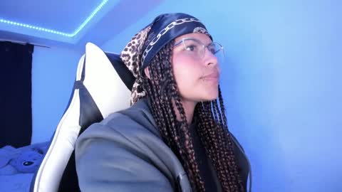  Lady  online show from February 12, 3:07 am