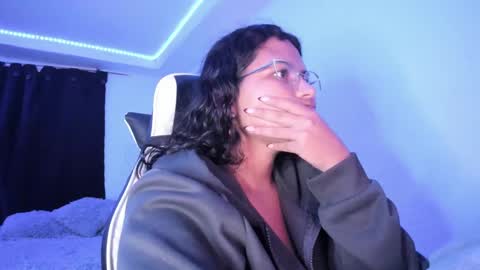  Lady  online show from March 12, 6:07 am