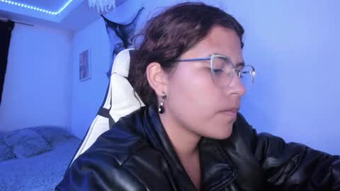  Lady  online show from October 15, 2:33 am