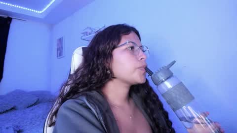  Lady  online show from November 11, 2:33 am