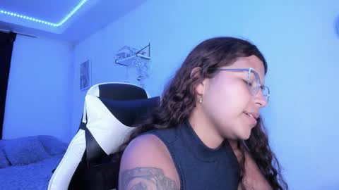  Lady  online show from December 1, 2:16 am