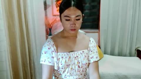 Snapshot of ladyfox_95 chatting on November 2, 2:03 am ask me online show from November 2, 2:03 am