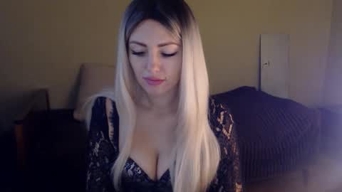 Monika online show from December 3, 9:00 am