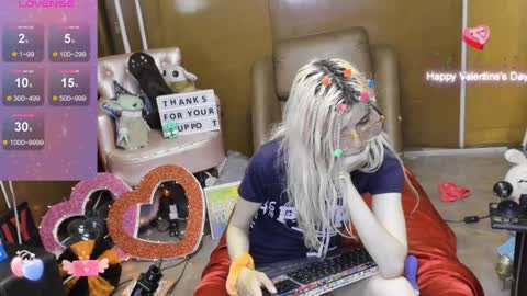 Snapshot of laflakita21 chatting on December 6, 2:35 am Skinnygirl online show from December 6, 2:35 am