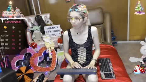 Snapshot of laflakita21 chatting on December 13, 3:05 am Skinnygirl online show from December 13, 3:05 am