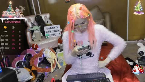 Snapshot of laflakita21 chatting on January 3, 3:49 am Skinnygirl online show from January 3, 3:49 am