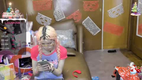 Snapshot of laflakita21 chatting on February 14, 4:04 am Skinnygirl online show from February 14, 4:04 am