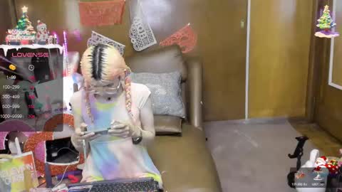 Snapshot of laflakita21 chatting on February 22, 1:22 am Skinnygirl online show from February 22, 1:22 am