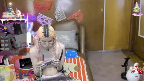 Snapshot of laflakita21 chatting on February 23, 3:45 am Skinnygirl online show from February 23, 3:45 am