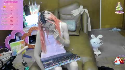 Snapshot of laflakita21 chatting on September 19, 12:45 am Skinnygirl online show from September 19, 12:45 am