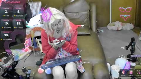 Snapshot of laflakita21 chatting on November 14, 11:35 pm Skinnygirl online show from November 14, 11:35 pm