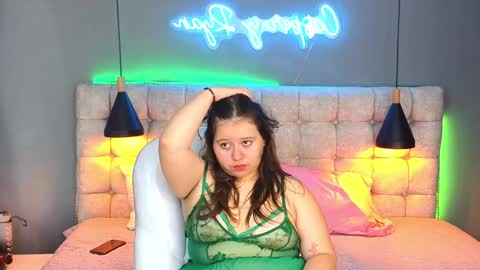    online show from January 7, 3:33 pm