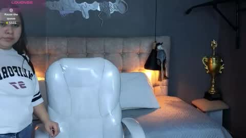    online show from October 17, 10:12 pm