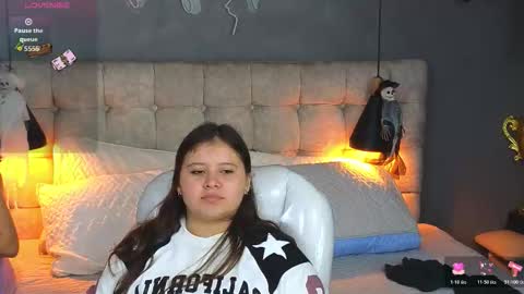    online show from October 22, 10:31 pm