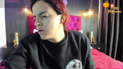 Snapshot of laia_jonees chatting on November 1, 11:56 am Laia online show from November 1, 11:56 am