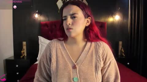 Snapshot of laia_jonees chatting on November 15, 1:18 pm Laia online show from November 15, 1:18 pm