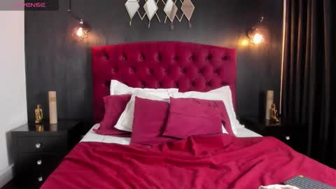 Snapshot of laia_jonees chatting on November 18, 12:31 pm Laia online show from November 18, 12:31 pm