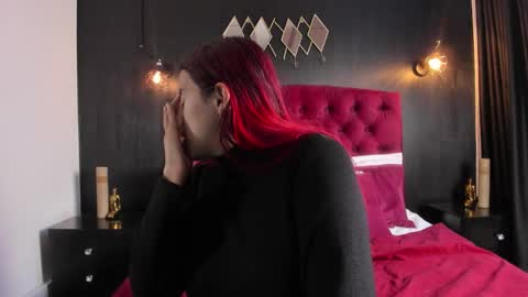 Snapshot of laia_jonees chatting on November 27, 12:18 pm Laia online show from November 27, 12:18 pm