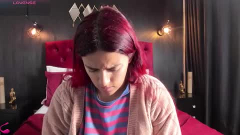 Snapshot of laia_jonees chatting on December 5, 11:52 am Laia online show from December 5, 11:52 am