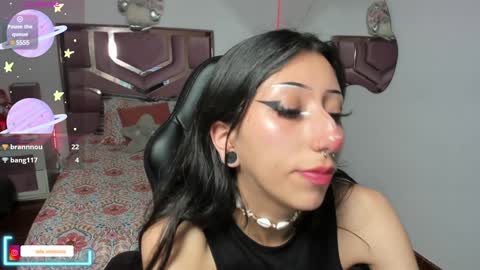 laila_angel online show from December 4, 10:41 pm