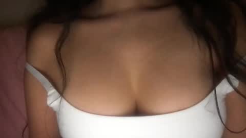 Laila Yousef online show from December 5, 7:05 am