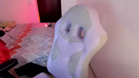 lain_t online show from September 24, 8:17 am