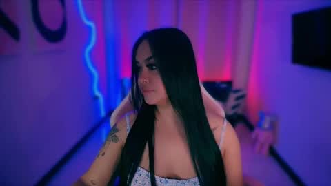 lalablack1_ online show from October 15, 12:55 am