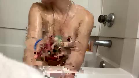 Snapshot of laladaddiesbb chatting on December 16, 5:01 am COME PLAY WITH ME online show from December 16, 5:01 am