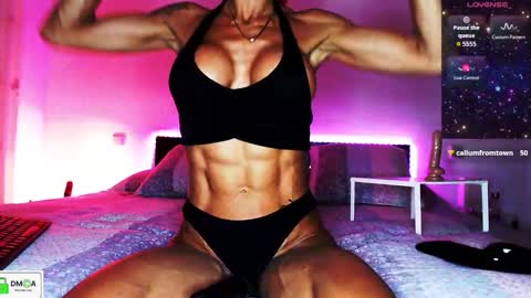 Lola online show from September 21, 7:04 pm