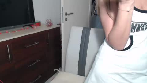 LaMadrina006 online show from December 2, 9:02 am