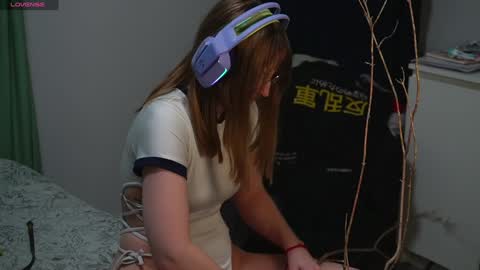 Snapshot of lana_del_kay chatting on December 6, 10:49 am Kay online show from December 6, 10:49 am