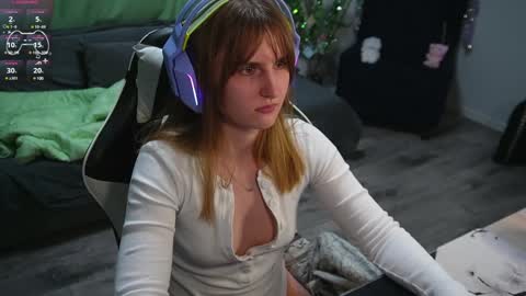 Snapshot of lana_del_kay chatting on January 22, 6:41 pm Kay online show from January 22, 6:41 pm