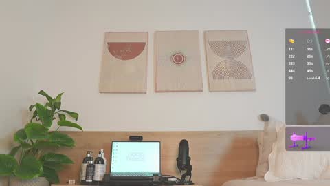 lana_kane_ online show from January 10, 3:37 pm