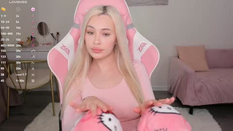 Lana online show from January 12, 8:47 pm