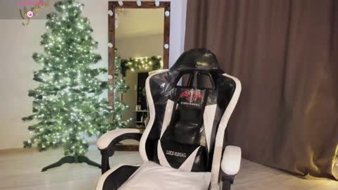 Lana online show from December 11, 11:08 am