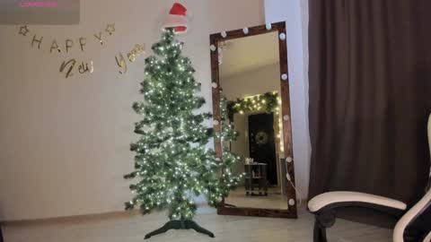 Lana online show from December 13, 8:30 am