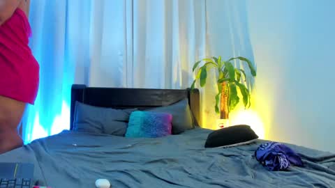 Snapshot of lanaa_paul1 chatting on January 20, 11:24 am emma online show from January 20, 11:24 am