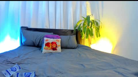 Snapshot of lanaa_paul1 chatting on February 2, 12:13 pm emma online show from February 2, 12:13 pm