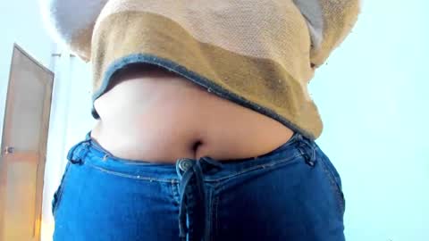 Snapshot of lanaa_paul1 chatting on February 18, 7:09 pm emma online show from February 18, 7:09 pm